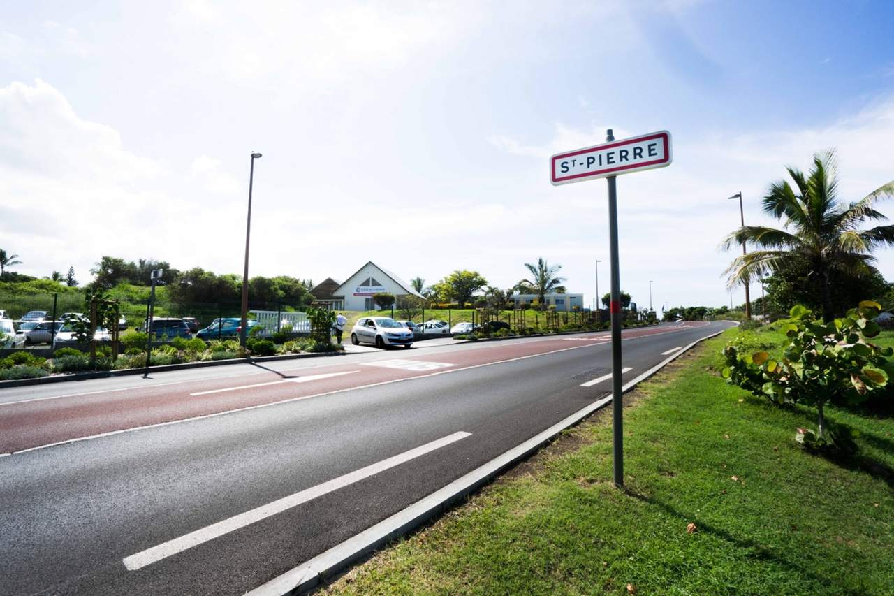 TCSP entrée Ouest de Saint-Pierre et marché couvert 